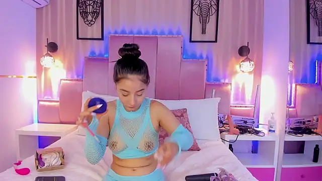 AlliceWinter online show from 02-06-26, 01:29