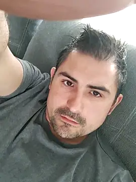 Snapshot of Bradd_32 chatting on 10-20-25, 04:40 Bradd 32 online show from 10-20-25, 04:40