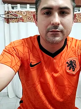 Bradd 32 online show from 02-16-26, 04:11