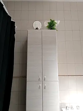 Bradd 32 online show from 12-16-25, 05:06