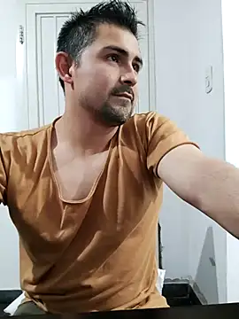 Snapshot of Bradd_32 chatting on 10-05-25, 03:52 Bradd 32 online show from 10-05-25, 03:52