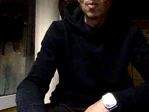 Snapshot of adiluci1 chatting on 11-03-25, 06:44 adiluci1 online show from 11-03-25, 06:44