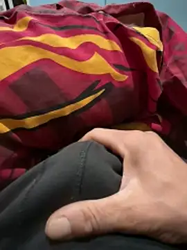 Snapshot of adiluci1 chatting on 03-21-26, 07:29 adiluci1 online show from 03-21-26, 07:29