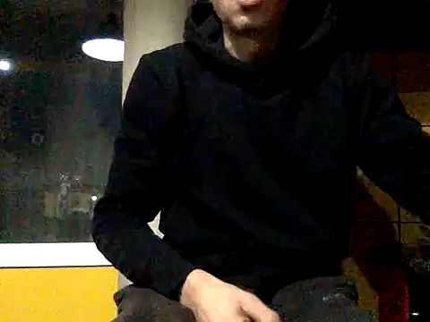 Snapshot of adiluci1 chatting on 11-30-25, 03:07 adiluci1 online show from 11-30-25, 03:07