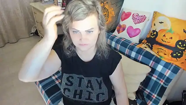 MildMature online show from 12-18-25, 07:18