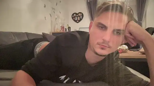 Sweetbooy90 online show from 10-10-25, 09:15