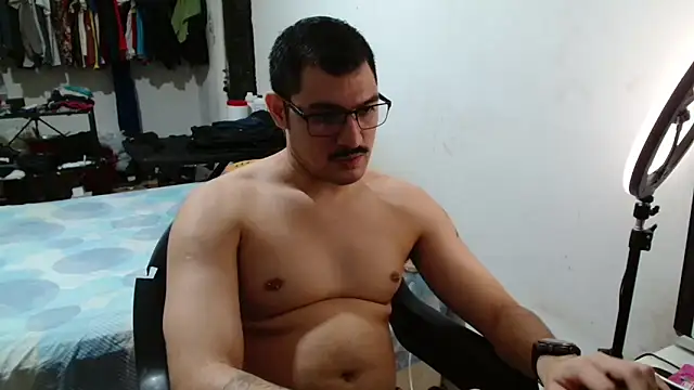 Leonino231 online show from 04-20-26, 09:49