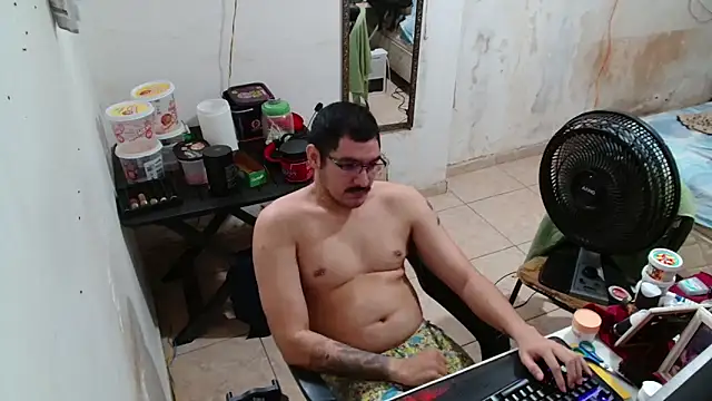 Leonino231 online show from 12-18-25, 04:22