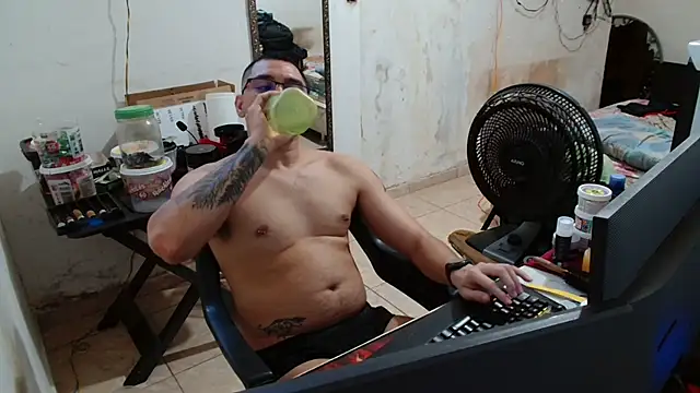 Leonino231 online show from 10-30-25, 04:26