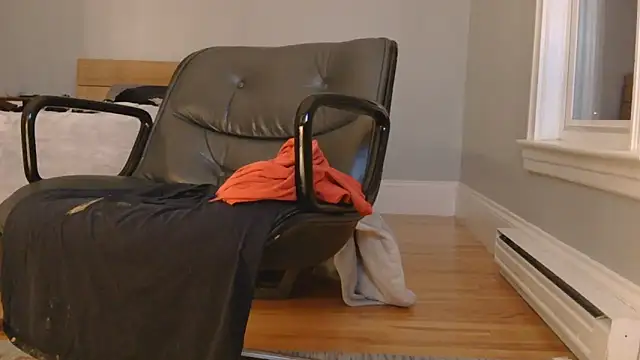 hungbottom603 online show from 12-15-25, 11:42