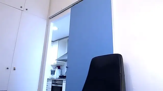 tomfoxcam online show from 10-21-25, 03:33