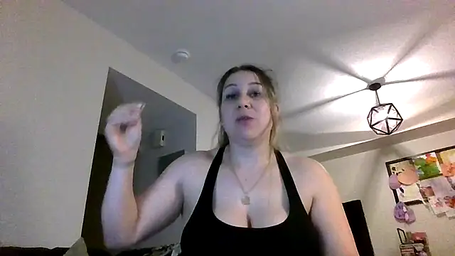 Snapshot of thedevinemama chatting on 06-17-26, 02:22 thedevinemama online show from 06-17-26, 02:22