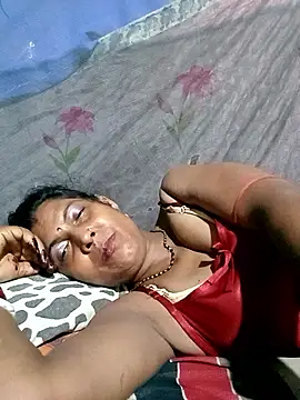 Snapshot of Savita992 chatting on 06-06-26, 08:03 Savita992 online show from 06-06-26, 08:03