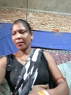 Snapshot of Savita992 chatting on 07-06-26, 04:52 Savita992 online show from 07-06-26, 04:52