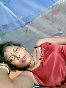 Snapshot of Savita992 chatting on 07-10-26, 11:49 Savita992 online show from 07-10-26, 11:49