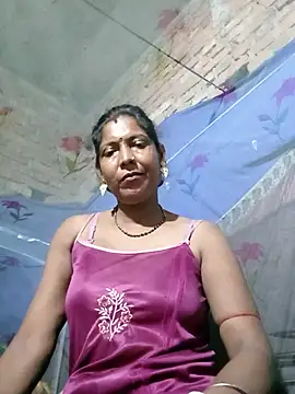 Snapshot of Savita992 chatting on 07-18-26, 06:16 Savita992 online show from 07-18-26, 06:16
