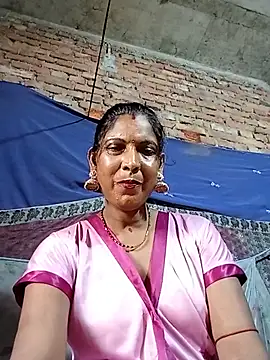 Snapshot of Savita992 chatting on 07-14-26, 05:12 Savita992 online show from 07-14-26, 05:12