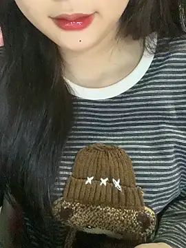 Linhtruong  online show from 12-15-25, 03:56