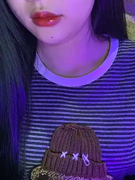 Linhtruong  online show from 02-21-26, 04:03