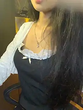 Nhinhi18 online show from 03-25-26, 03:33