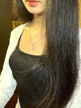 Nhinhi18 online show from 04-03-26, 03:29