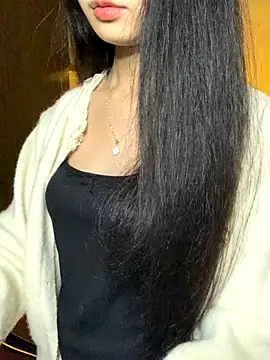 Nhinhi18 online show from 11-18-25, 03:59