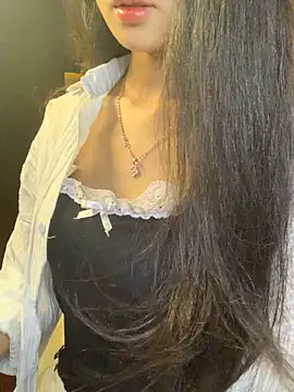 Nhinhi18 online show from 03-31-26, 02:30