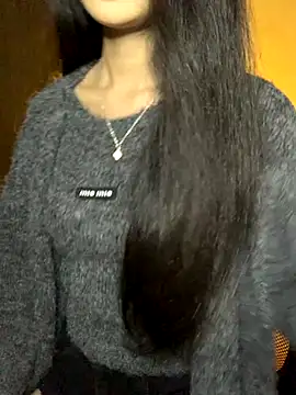 Nhinhi18 online show from 11-19-25, 03:45