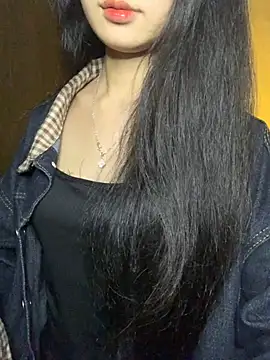 Nhinhi18 online show from 01-18-26, 04:10