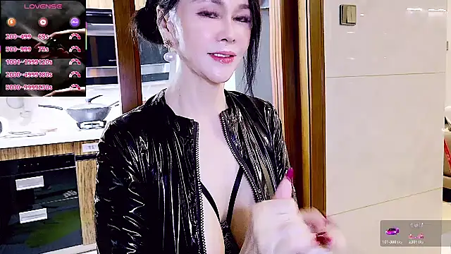 xinxinbabe online show from 11-28-25, 07:52