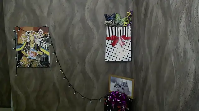 Snapshot of Linda_S_ chatting on 10-11-25, 09:32 Linda S online show from 10-11-25, 09:32