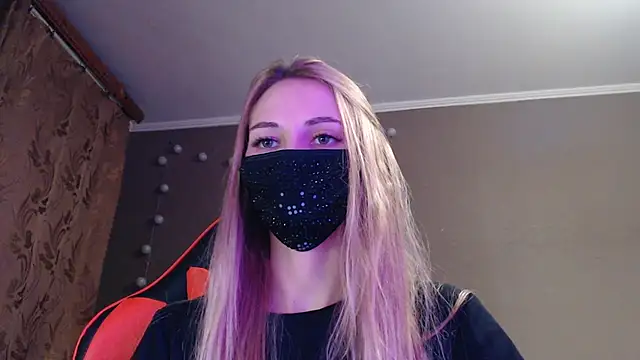 Iris lave online show from 10-20-25, 04:07