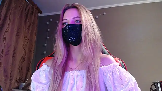 Iris lave online show from 10-21-25, 03:11