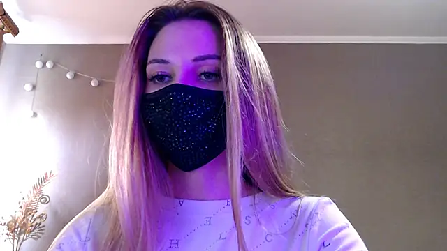 Iris lave online show from 04-15-26, 03:27