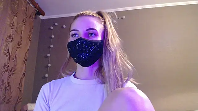 Iris lave online show from 09-15-25, 04:18