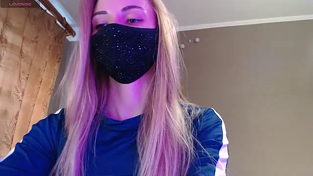 Iris lave online show from 09-28-25, 03:19