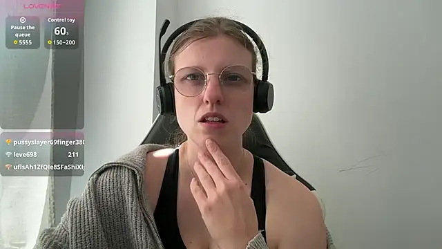 BustyKellyXXX online show from 05-04-26, 09:34