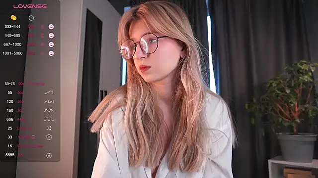 zegoii online show from 10-18-25, 01:02