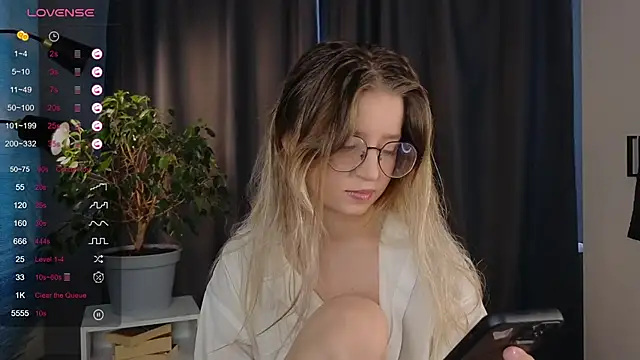 zegoii online show from 09-19-25, 12:20