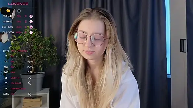 zegoii online show from 09-26-25, 01:18