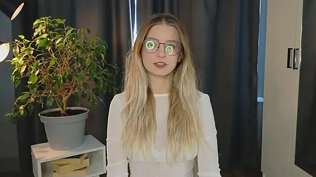 zegoii online show from 09-14-25, 01:22