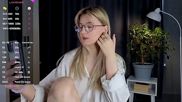 zegoii online show from 11-13-25, 12:42