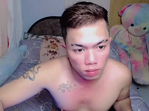 Queen alena online show from 11-15-25, 03:43
