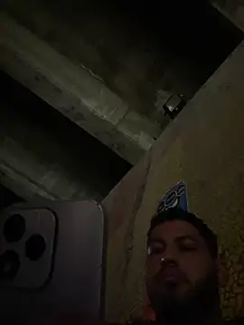 Frank0021 online show from 05-04-26, 04:16