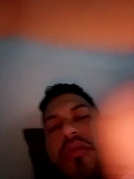 Frank0021 online show from 05-11-26, 04:03