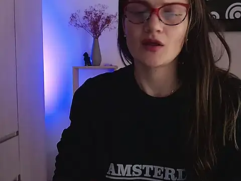 Camila-ventura online show from 10-26-25, 02:23