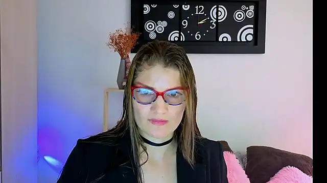 Camila-ventura online show from 12-14-25, 07:08