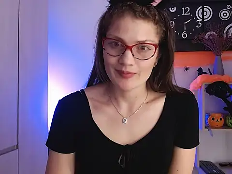 Camila-ventura online show from 10-30-25, 07:33