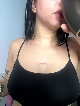 lucy grey25 online show from 01-18-26, 03:37