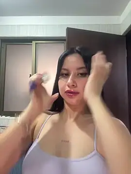 lucy grey25 online show from 12-17-25, 10:15